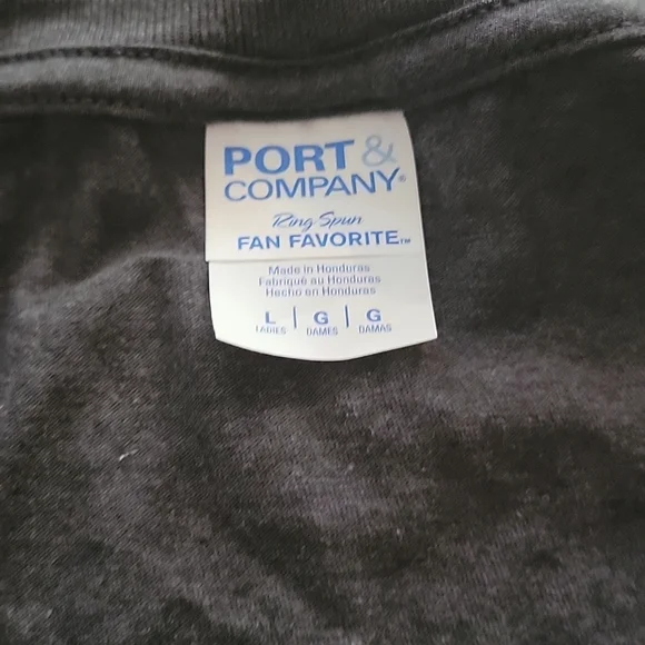 NWOT Disney Epcot Drinking Around the World Tee Shirt - Picture 2 of 2